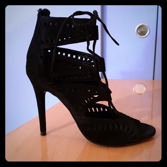 Zara Shoes - Zara Suede Bootie Shoes